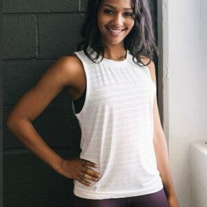 ZYIA White Muscle Tee for Women L